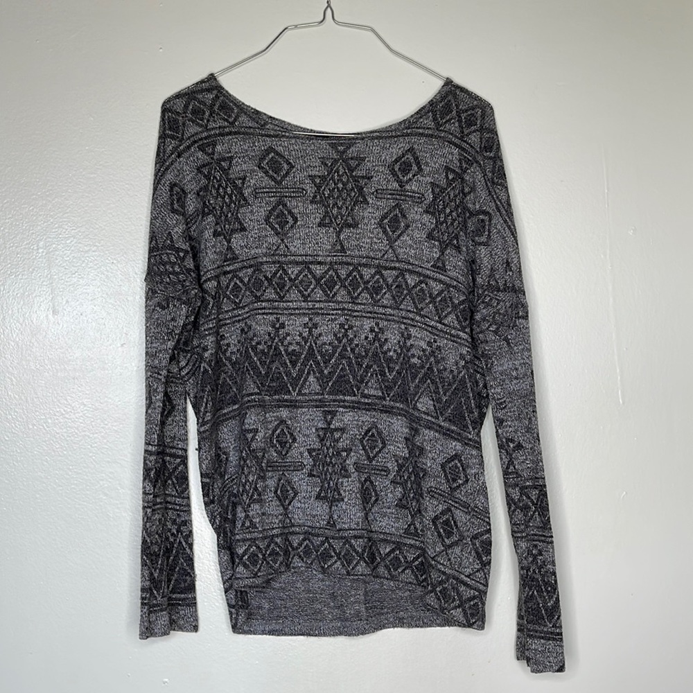Forever 21 Gray Hint Black Tones Tribal Design Size Small
